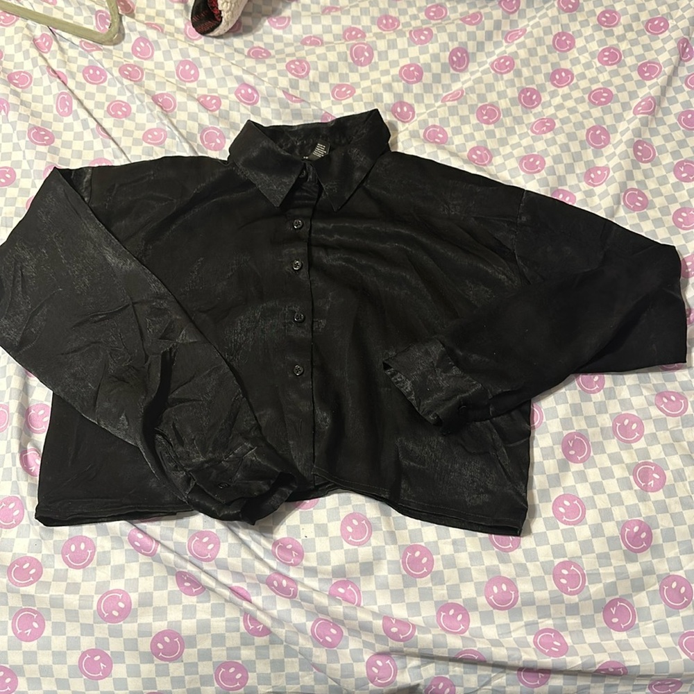 Black cropped button up